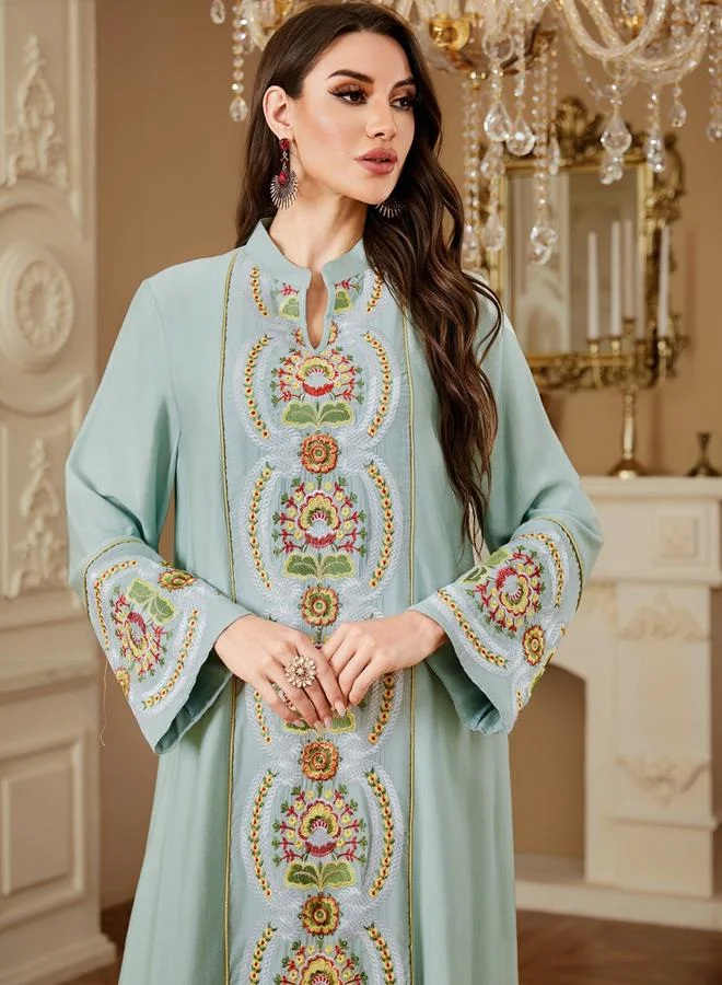 تايك تو جلابية بأكمام طويلة وتفاصيل مزينة